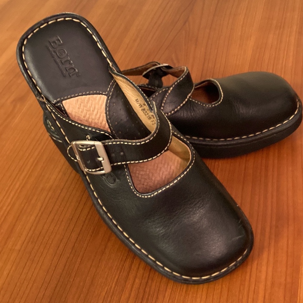 Black Born sandals